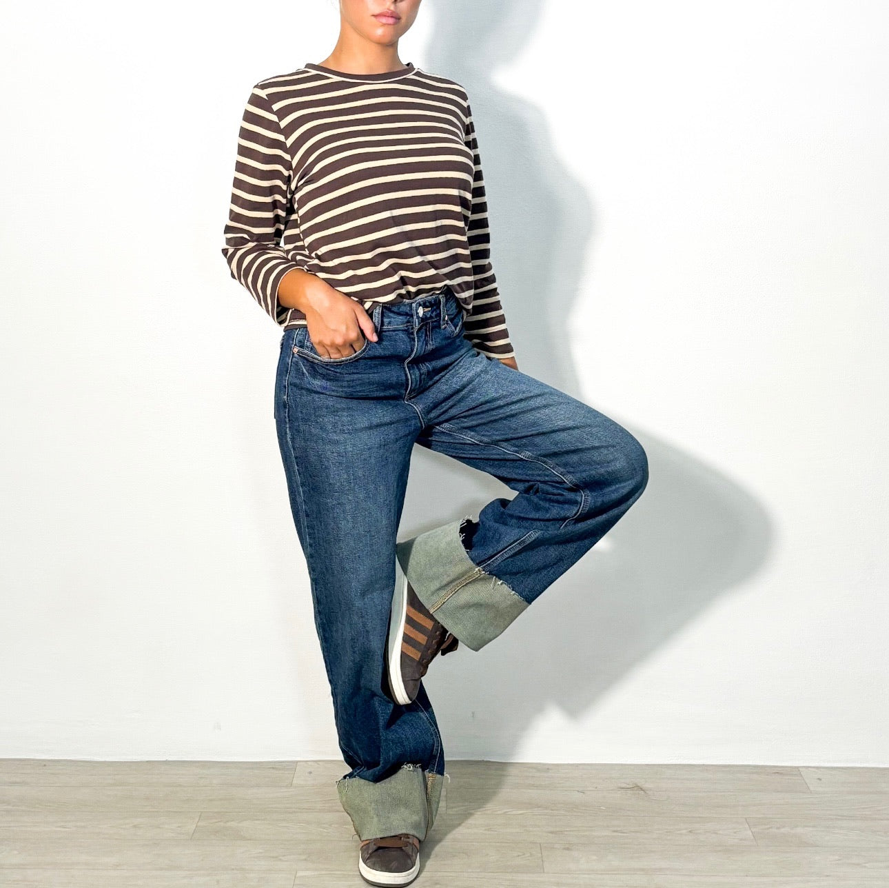 MAGLIA STRIPED MARRONE