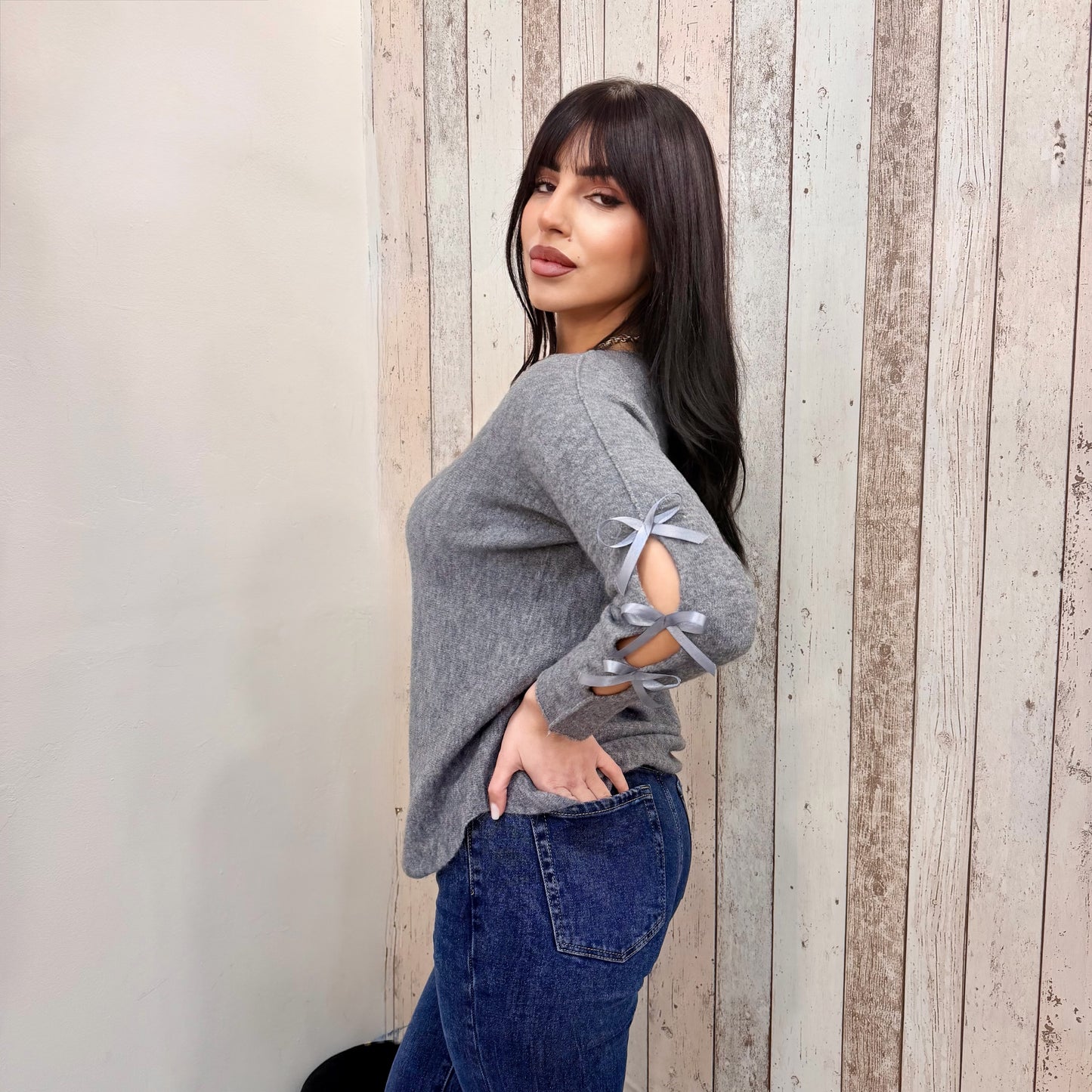 MAGLIONCINO FIOCCHETTO GRIGIO