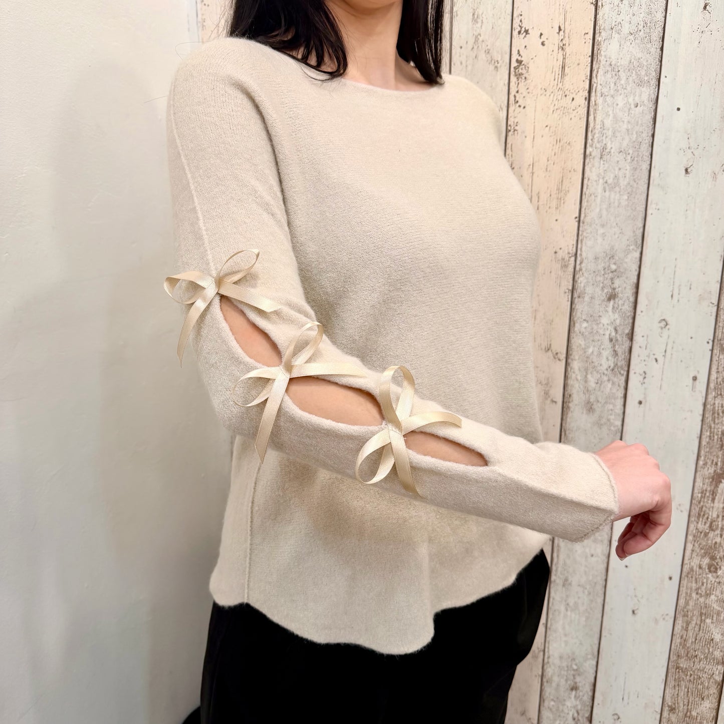 MAGLIONCINO FIOCCHETTO BEIGE