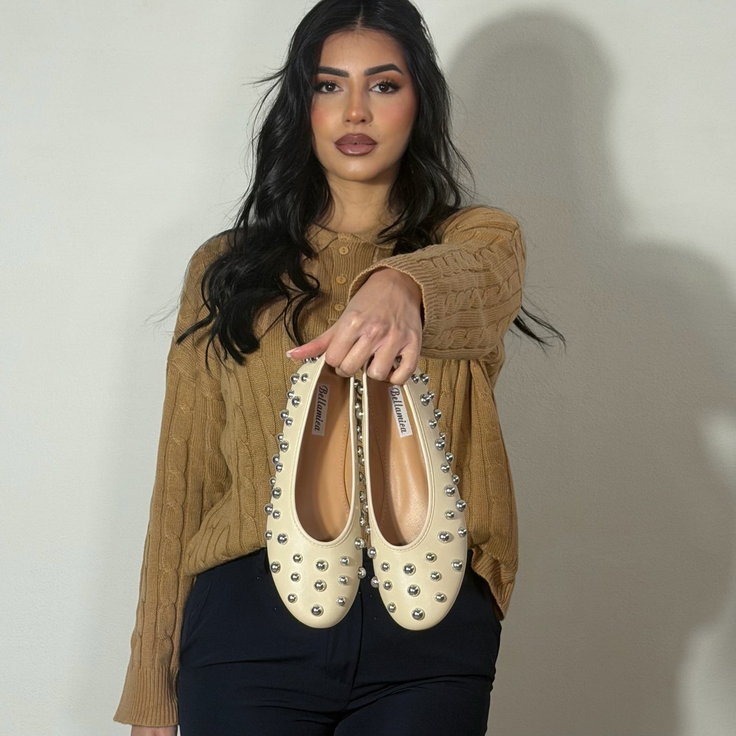 BALLERINA STUDS BEIGE